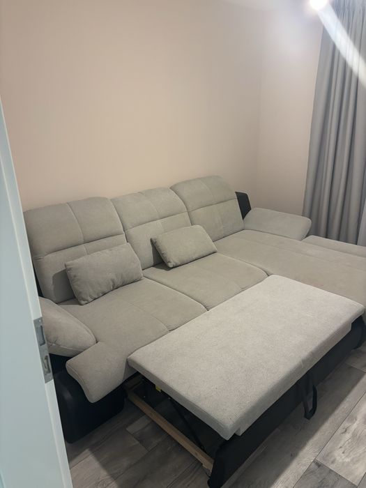 ЪГЛОВ ХОЛЕН ДИВАН с функция сън и ракла