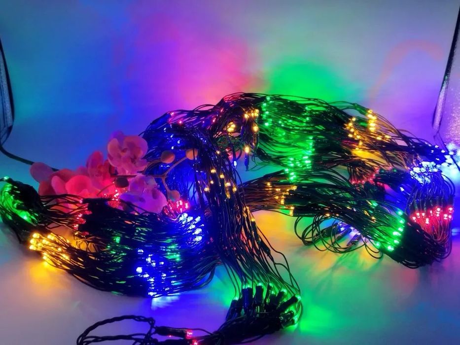 Коледна светеща верига тип мрежа , НОВА 
720 броя лампички