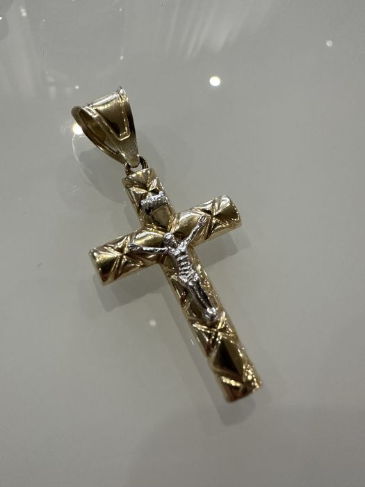 Златен кръст  4,25гр