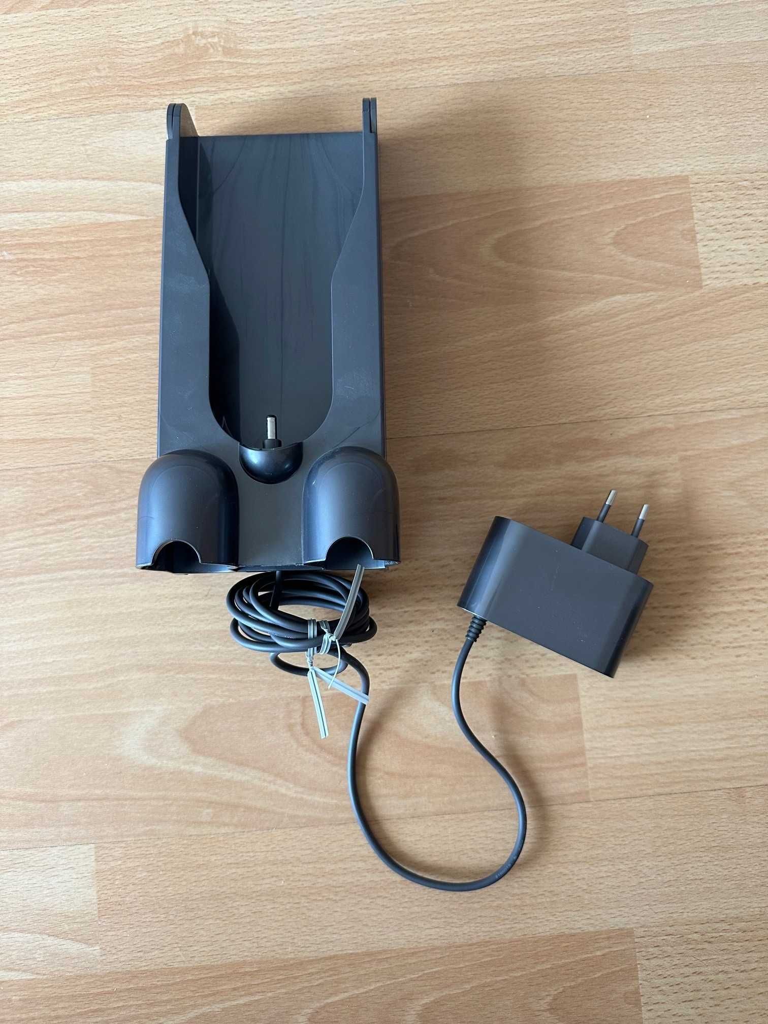 Вертикална прахосмукачка Dyson V15 Detect Absolute, LCD дисплей,660 W