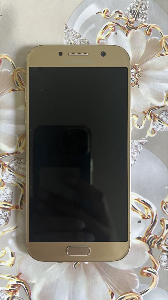 Смартфон Samsung Galaxy A5 (2017) Gold