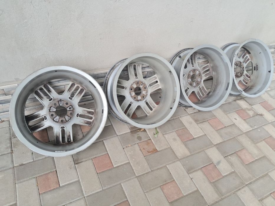 Vând  jante R17 5 ×108 7J