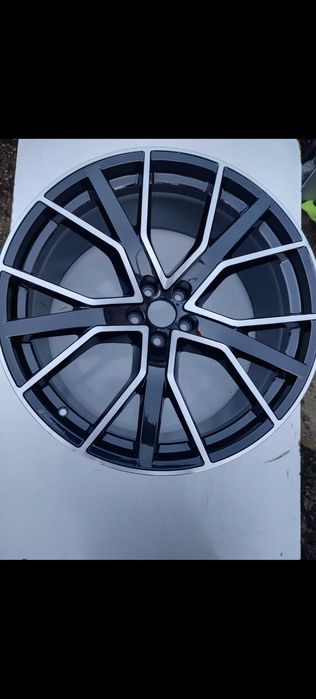 janta aliaj r 22 audi sport