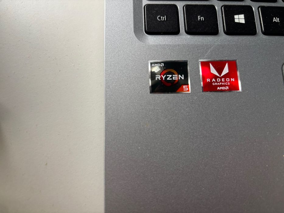 Лаптоп ACER перфектен