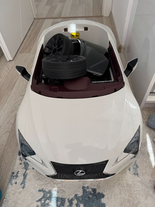 Masina electrica Lexus LC500 pentru copii noua