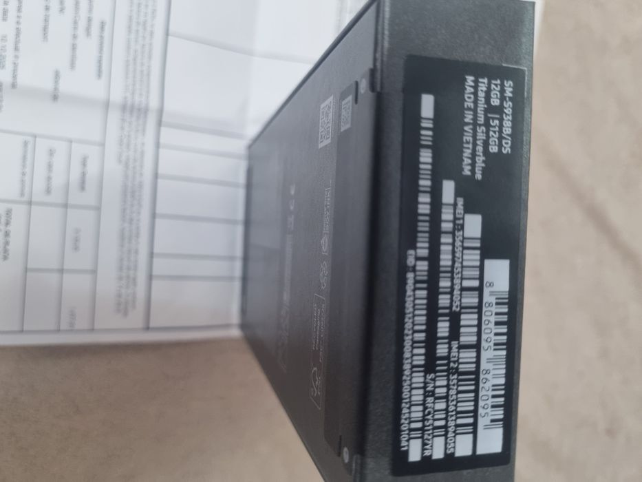 Vând Samsung S25 Ultra de 512 GB