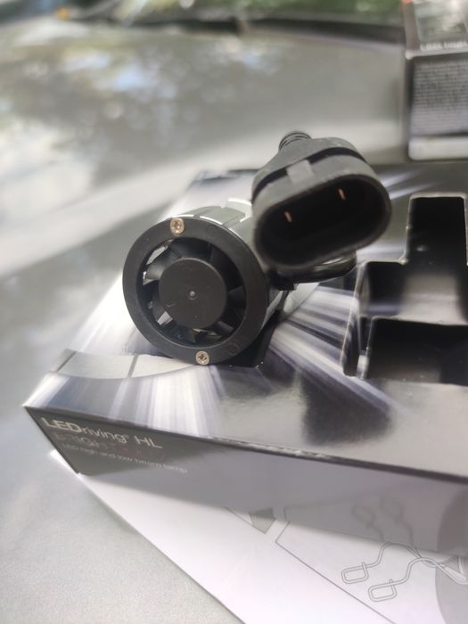 Авто крушка HB3 чисти нова