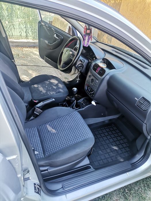Vând opel corsa C