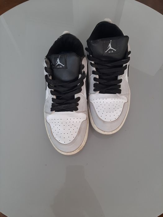 Adidasi Nike Jordan