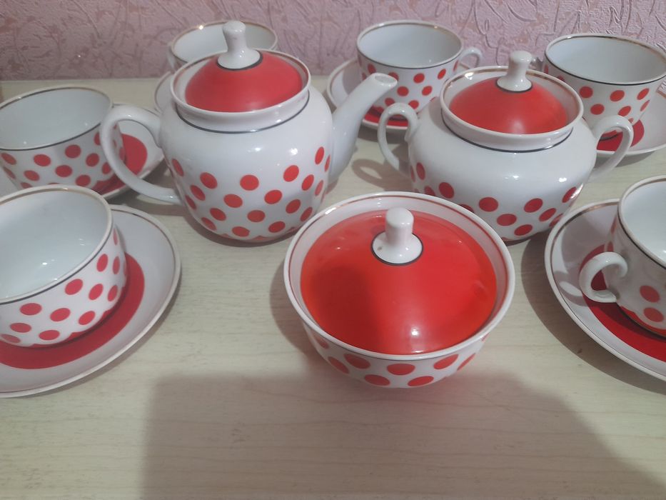 Продается сервис советский горошек