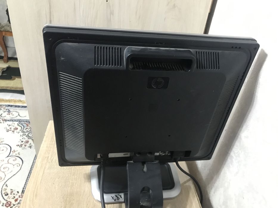 Монитор hp хорошем состоянии