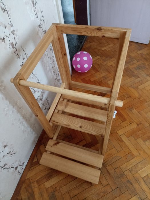 Дървена Кула монтесори