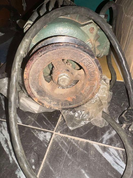 Монофазен електрически двигател Елпром