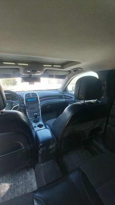 Malibu sotiladi srochno