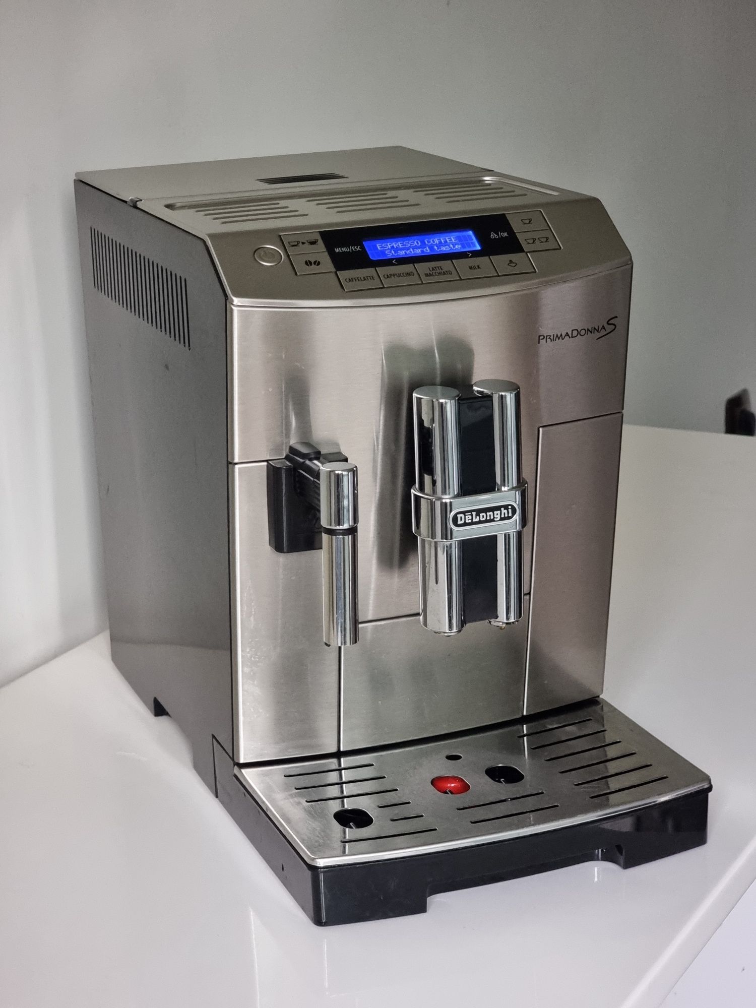 Кафеавтомат DeLonghi PrimaDonna S ECAM 26.455.MB
