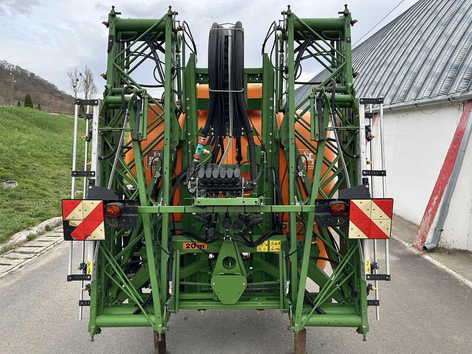 Instalatie de erbicidat AMAZONE UF 1501. 20m