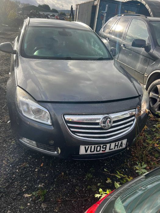 Dezmembrez opel insigni 2.0cdti cod A20DTJ cutie 6 trepte Faruri xenon