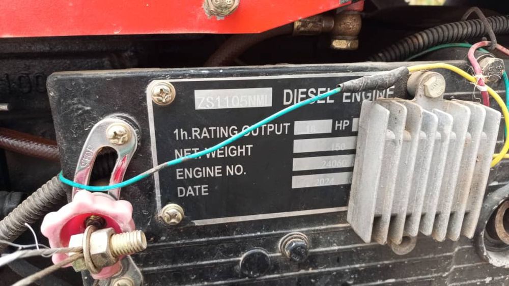 Mini Tractor Zubr 1105