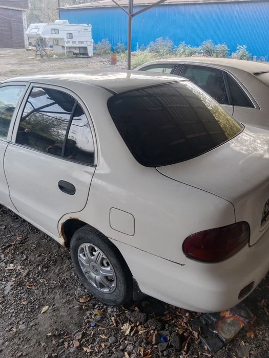 Продам машину Hyundai accent.