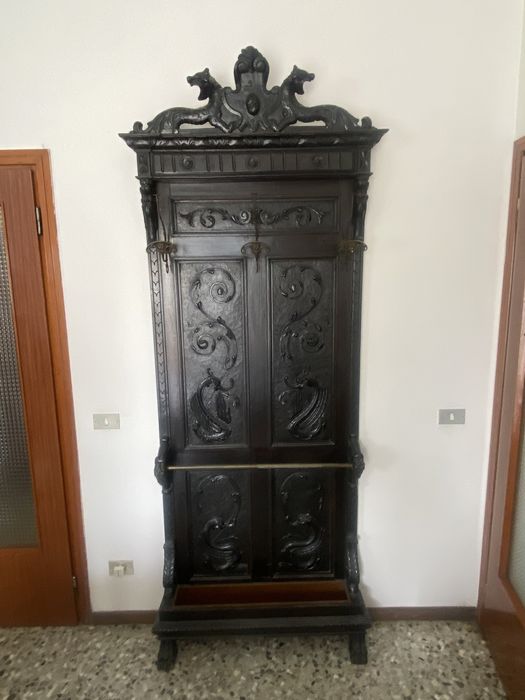 Cuier de perete cu suport de imbrele  220x100