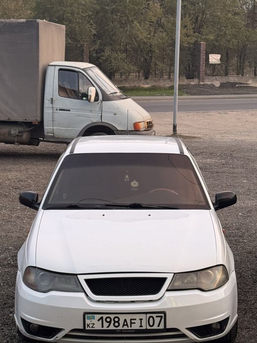 Продаю машину в хорошем состояний! Торг есть!