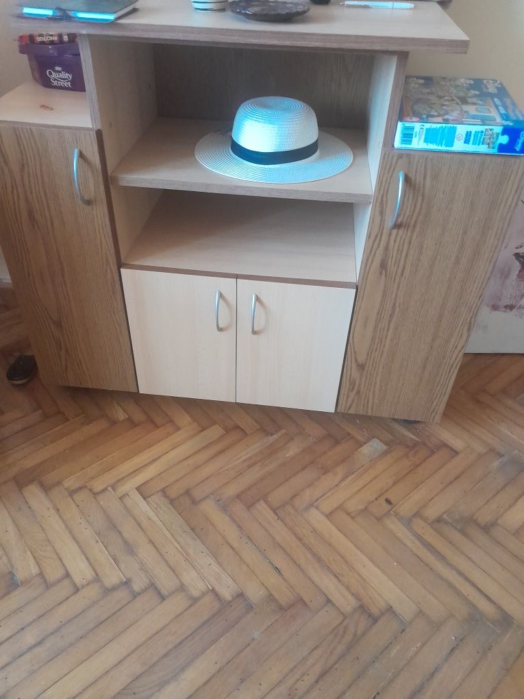 Vind dormitor aproape nou