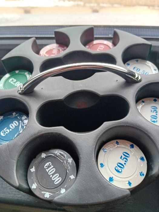 Set poker sigilat. Pret 100 lei fix