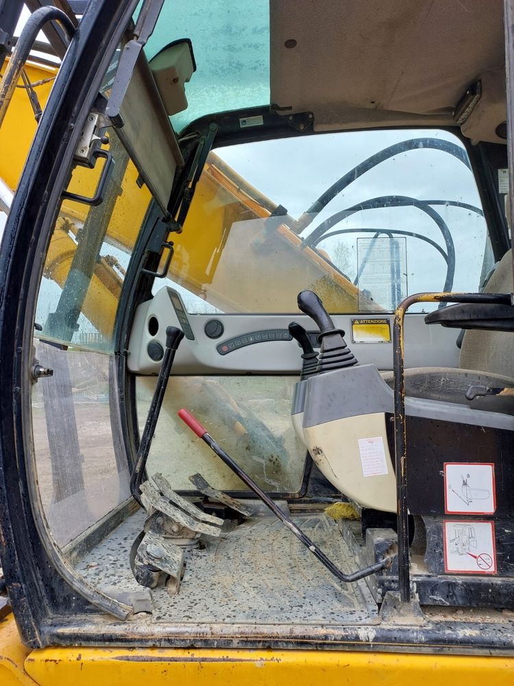 Excavator  JCB JS240NL Accept orice test