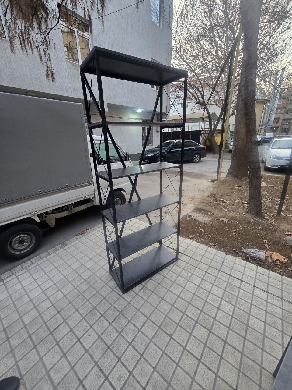 Loft stellaj ishlab chiqaruvchilardan.