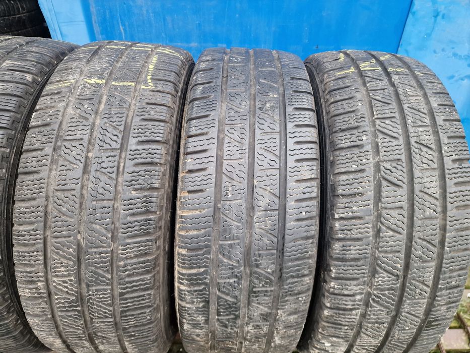 Anvelope 235/65R16C marca Pirelli, DOT 2021, 7 mm