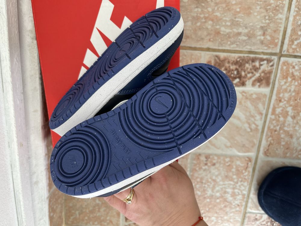 Детски маратонки Nike borough low 2