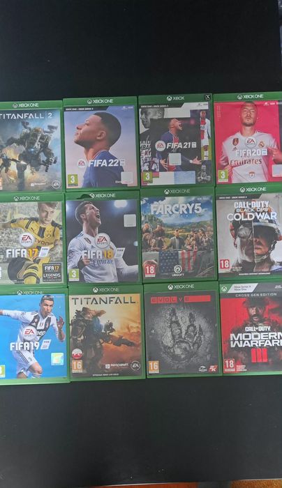Vand lot de jocuri xbox