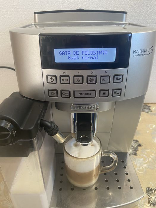 Espresor cafea Delonghi magnifica S capucino