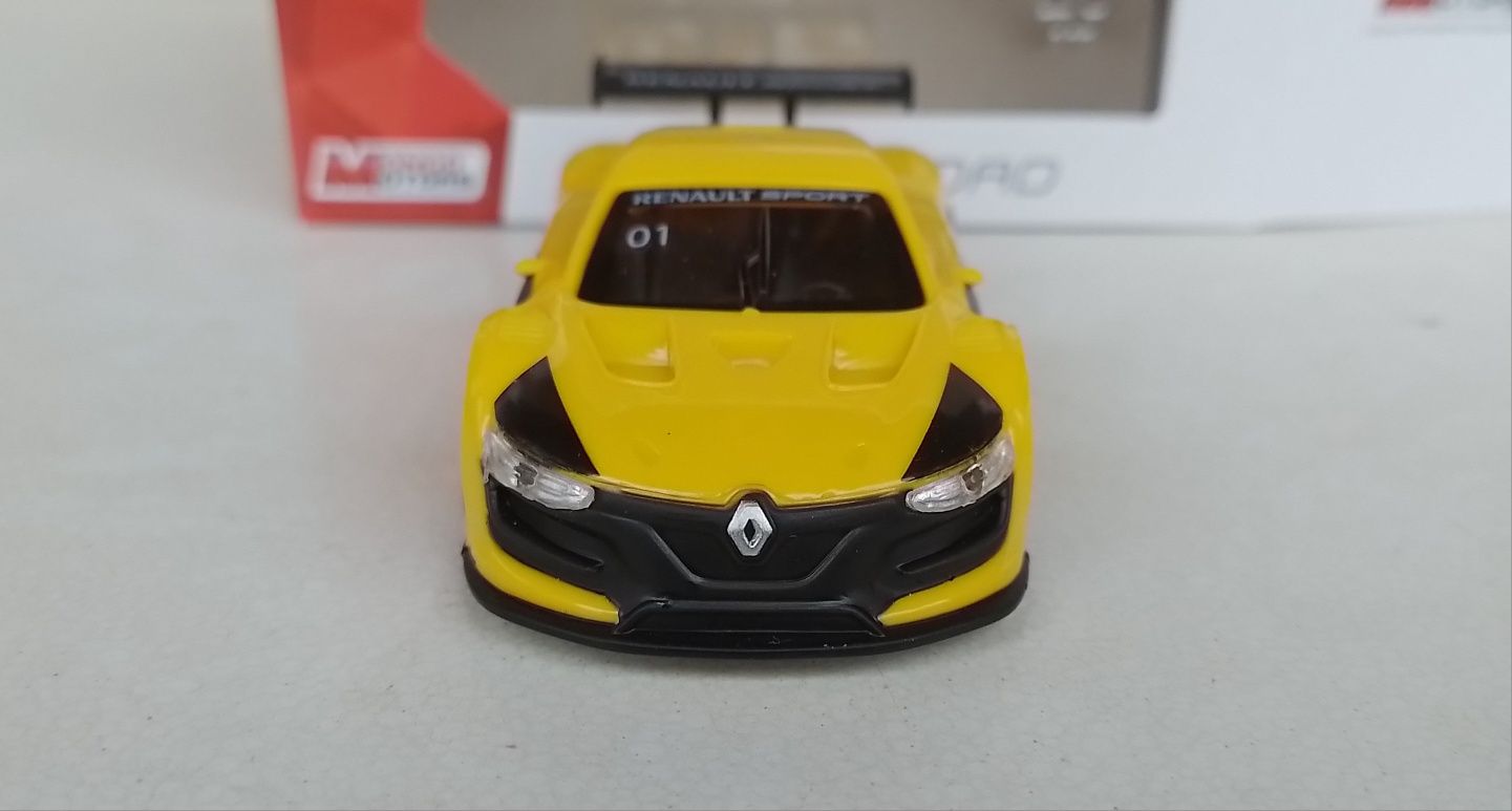 Продавам Renault RS01, мащаб 1/43