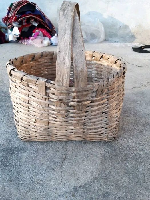 Дървена кошница за 15 лв