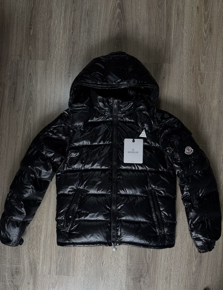 Яке Moncler Maya