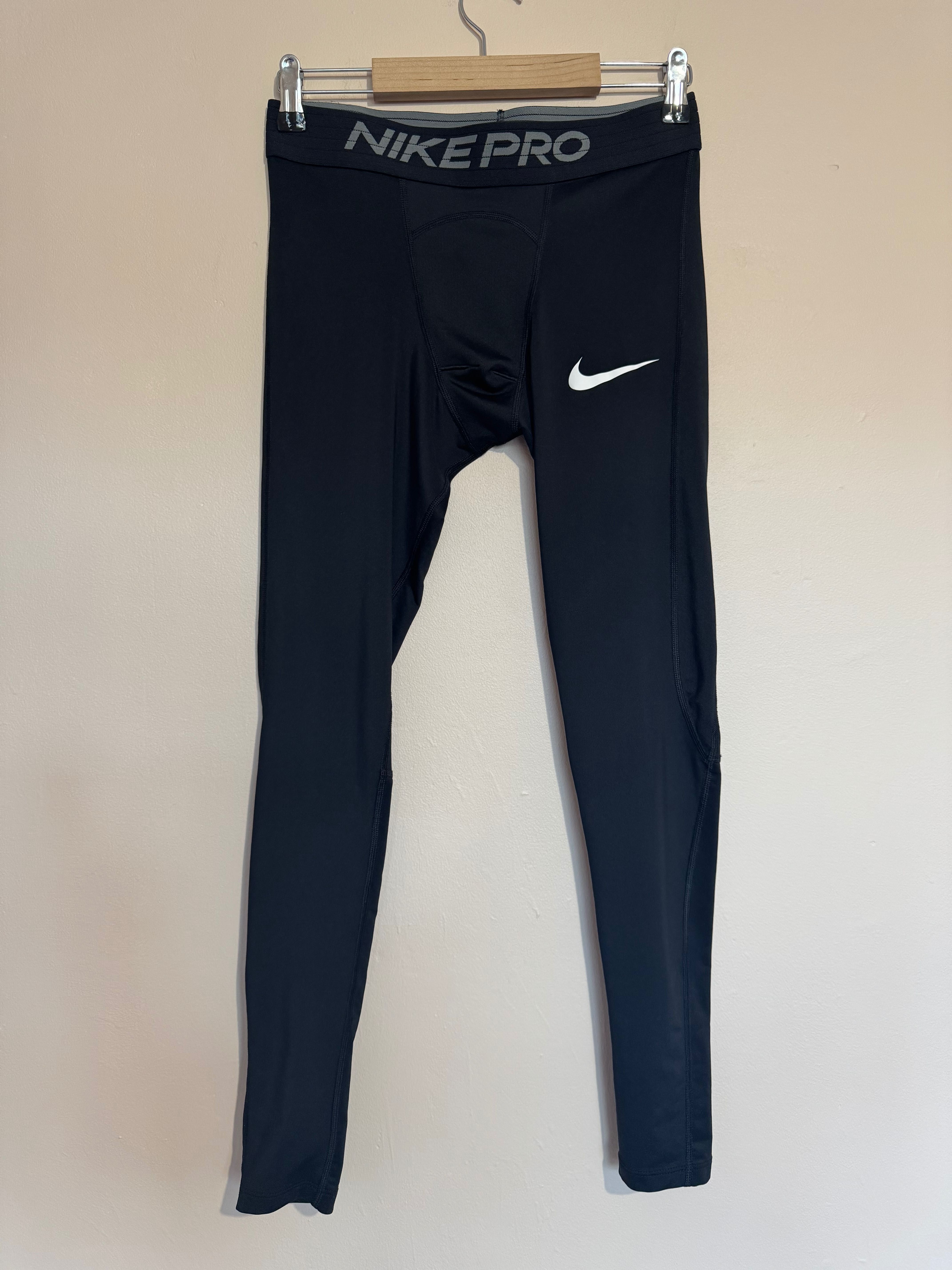2 броя Мъжки клин Nike Pro Tight.