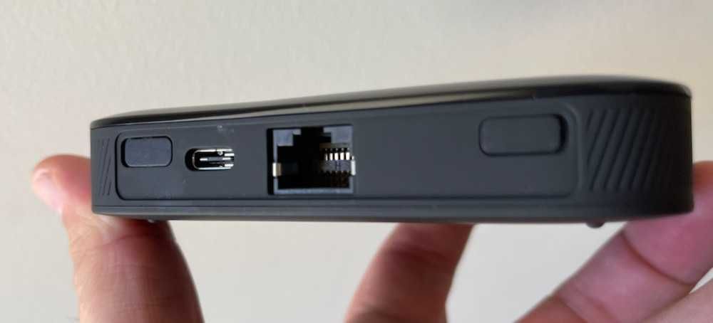 Router portabil  NETGEAR Nighthawk M5