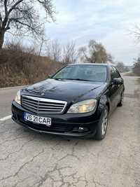 Vând Mercedes-Benz C200 CDI