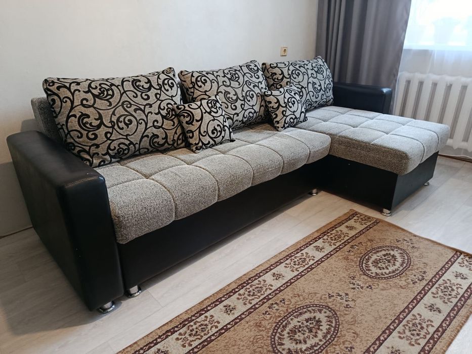 Продам диван угловой