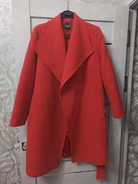 Женское теплое пальто,50 размер. Б/у