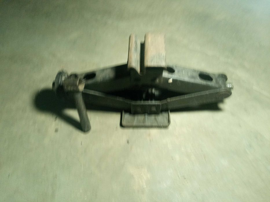 крик за повдигане на автомобили-25лв.