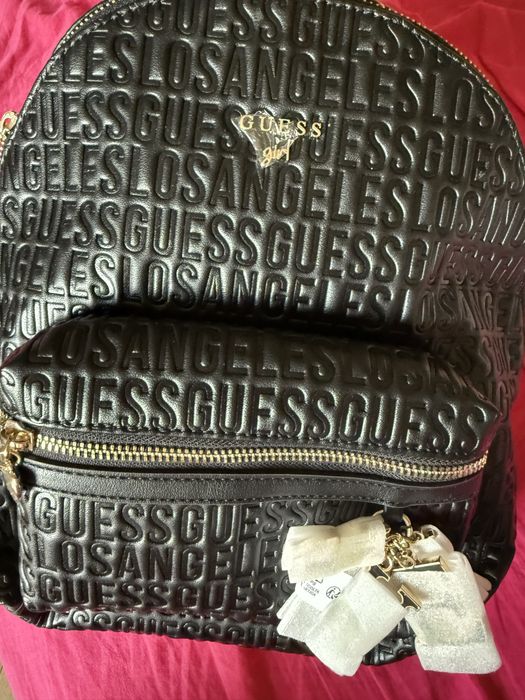 Раничка Guess чисто нова