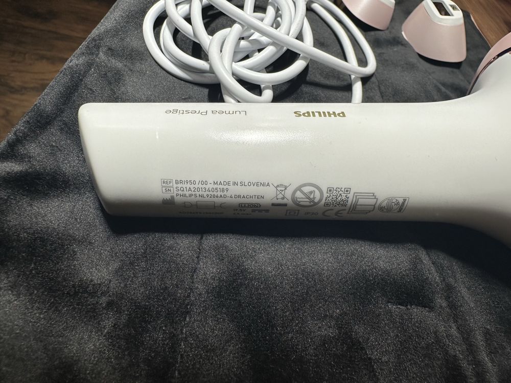 Epilator Philips IPL Lumea Prestige, 250.000 impulsuri, senzor skin