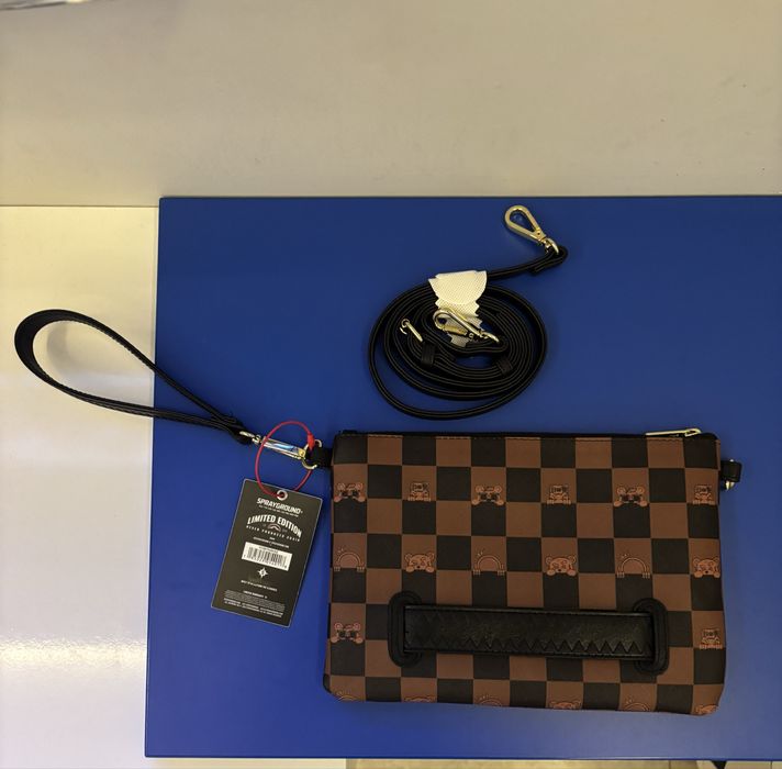 Лимитарана чантичка на sprayground