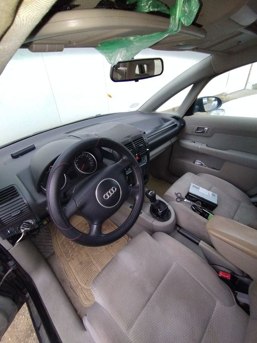 Vând audi A2 benzina inmatriculat