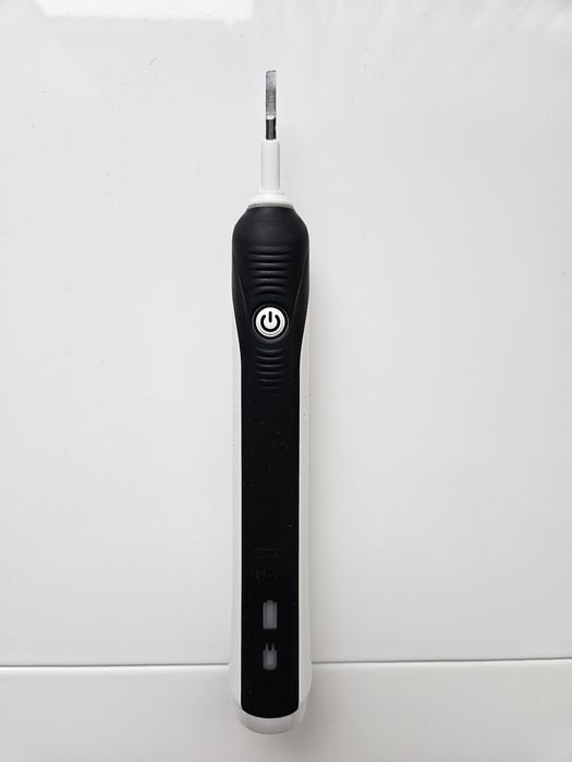 Periute de dinti Oral B