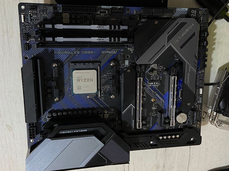Комплект материнская плата процессор Ryzen 5, 5600x озу 16 gb ddr4