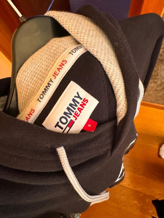 Hanorac Tommy Jeans marimea S barbati