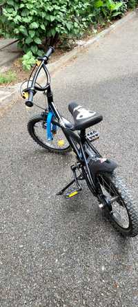 Vând bicicletă copii Btwin 16" și cască de protecție